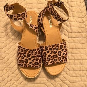 Women’s strappy wedge Shoes